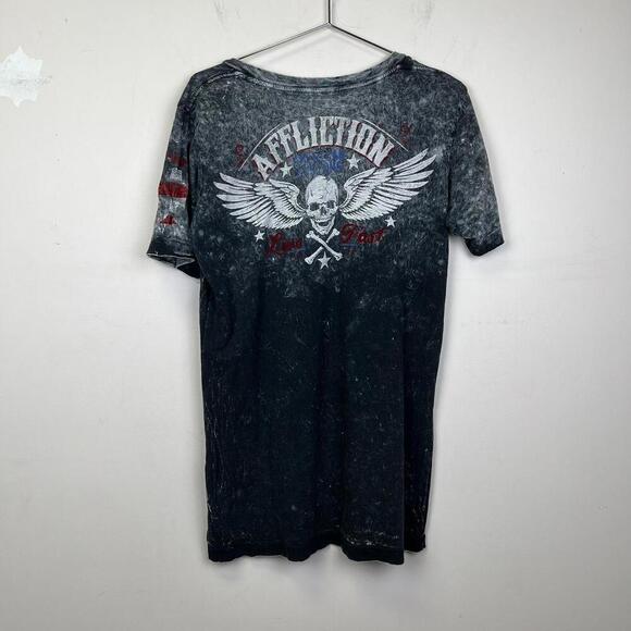 Vintage Y2K Affliction Vintage Skull T-Shirt - Distressed - Picture 2 of 5